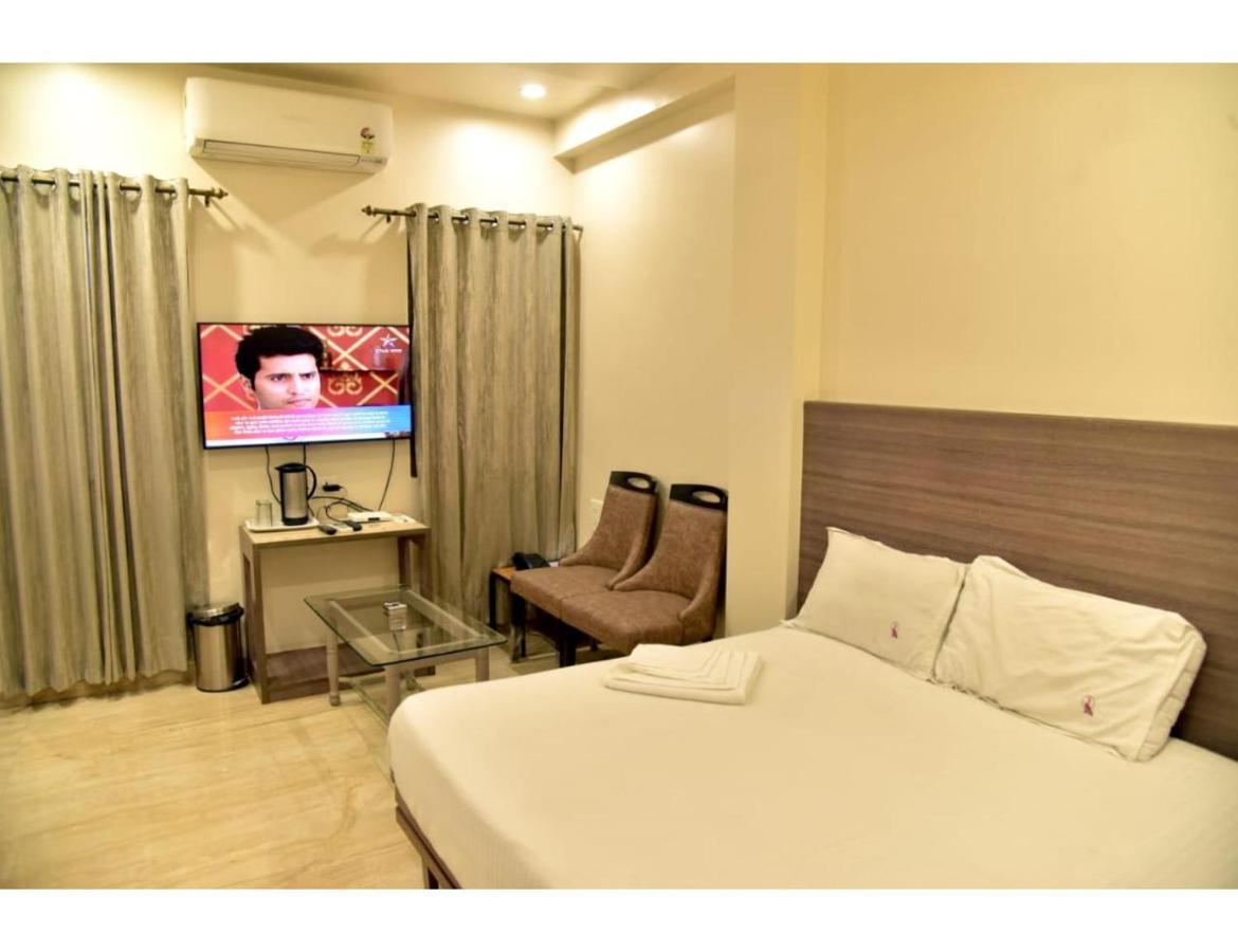 Hotel Dwarka, נאגפור מראה חיצוני תמונה