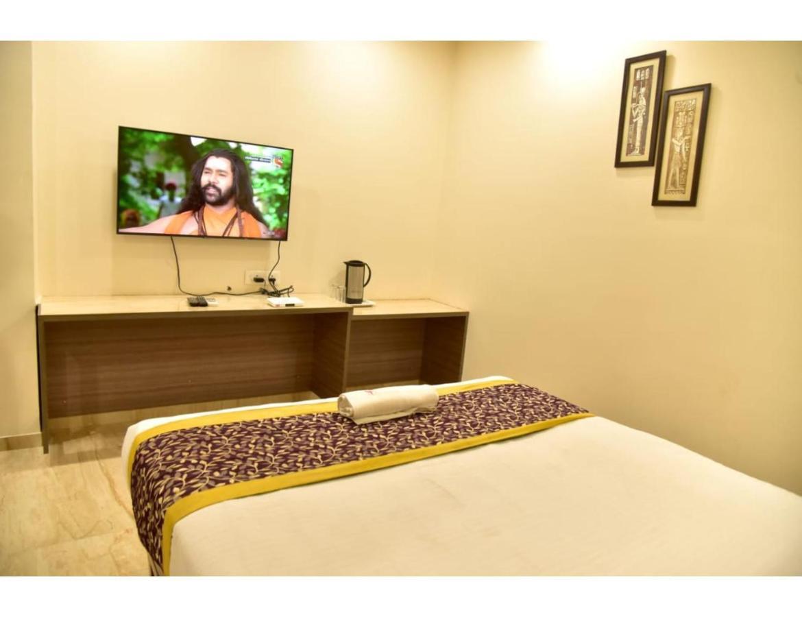 Hotel Dwarka, נאגפור מראה חיצוני תמונה