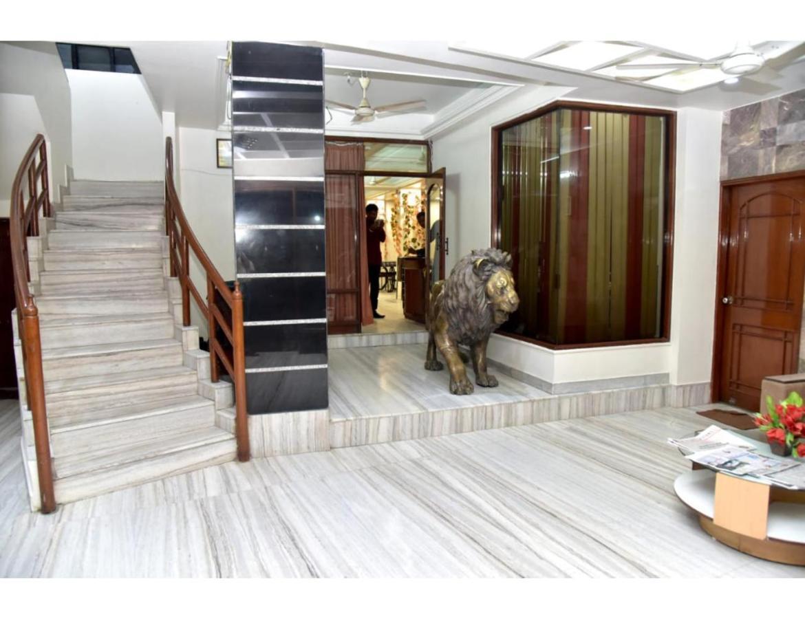 Hotel Dwarka, נאגפור מראה חיצוני תמונה